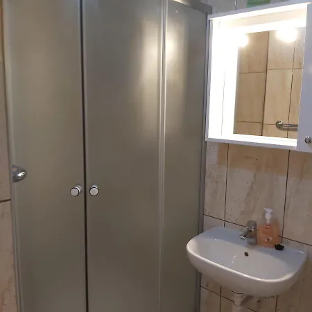 Rooms- Denis بيت ضيافة 3*