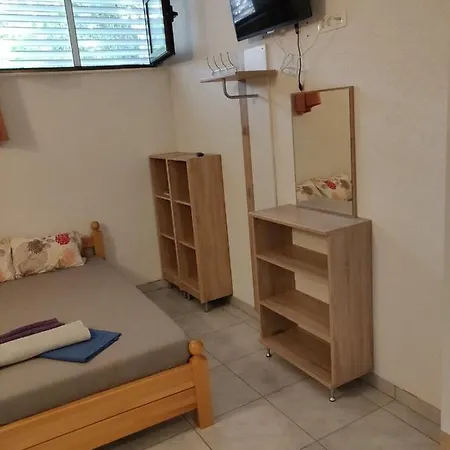 Sobe Denis 3* Split