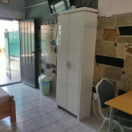 بيت ضيافة Rooms- Denis سبليت