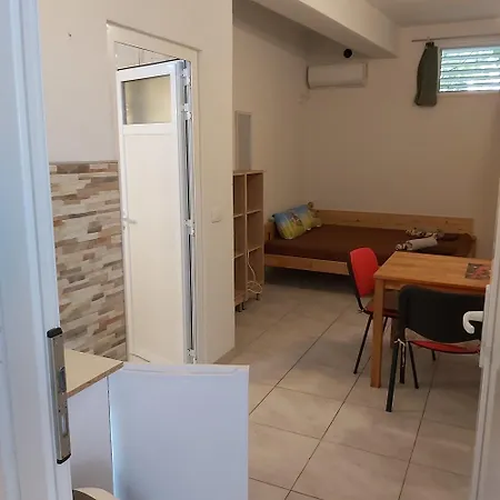 Rooms- Denis Guest house