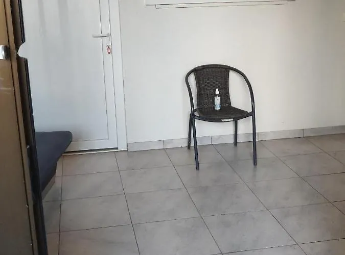 Rooms- Denis Guest house